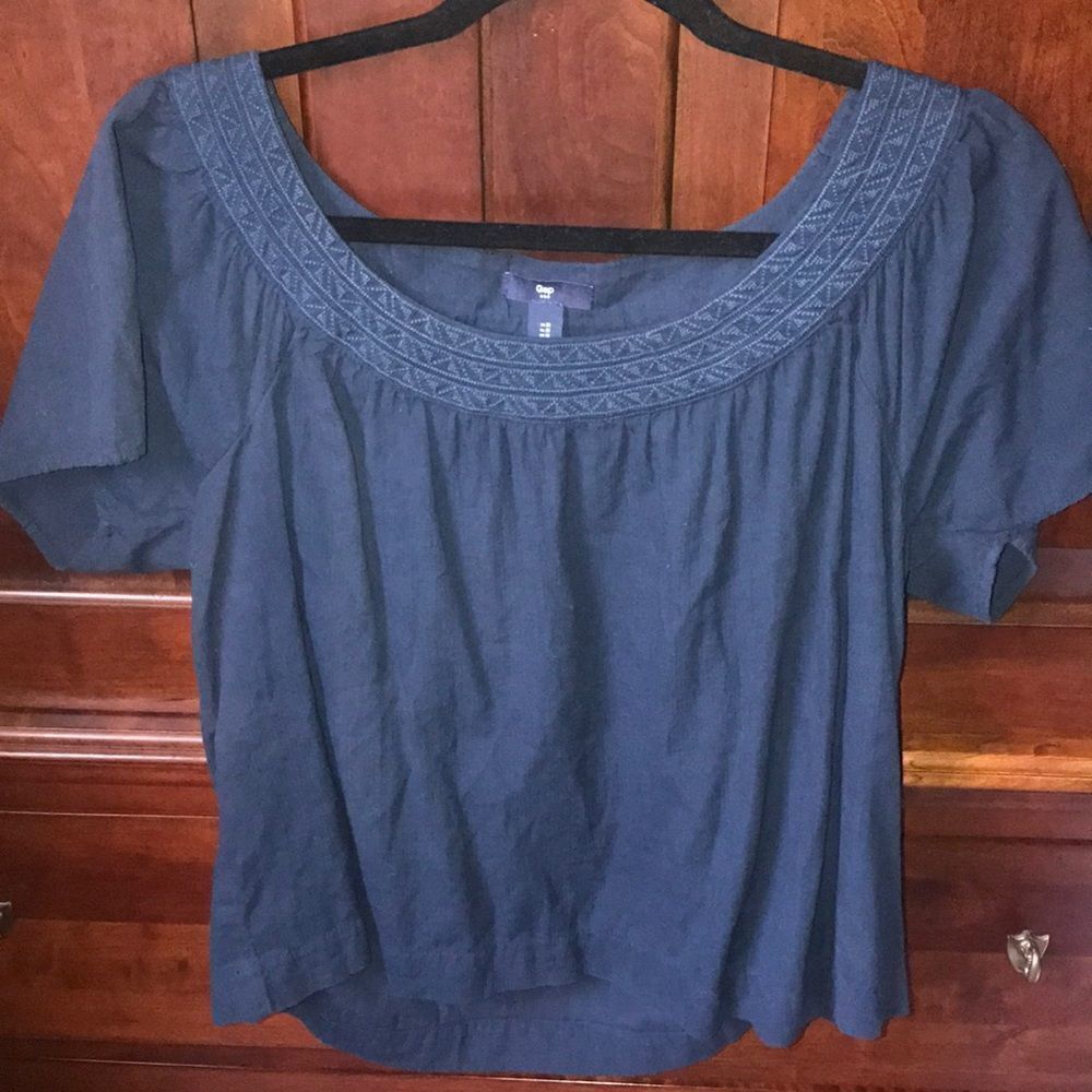 GAP short sleeve blouse